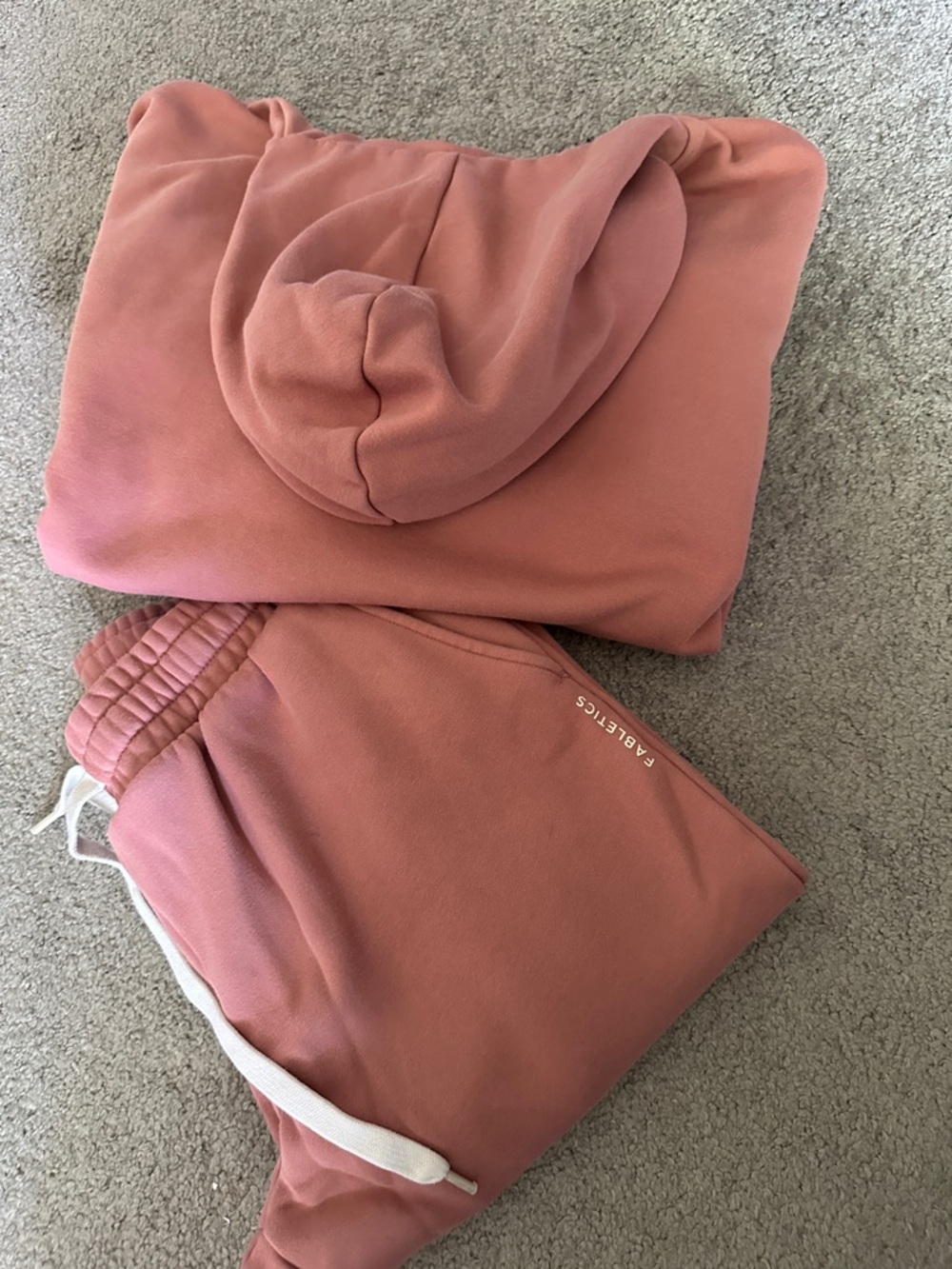 Fabletics Women’s Rose Mauve Jogger Set